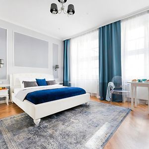 Superior Studio met een King Size Bed op de Eerste Verdieping